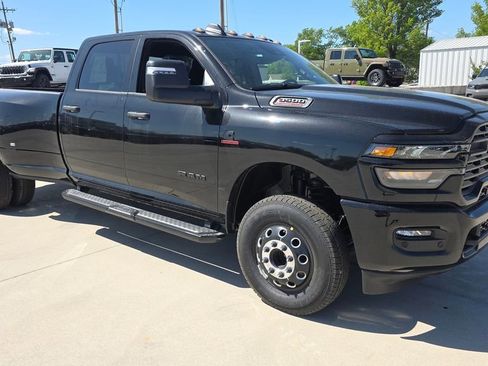 New 2026 RAM 3500 Big Horn AWD/4WD image 13