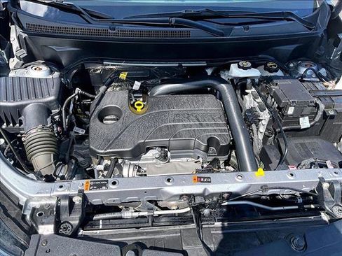 Used 2024 Chevrolet Equinox LS w/ LS Convenience Package FWD image 11