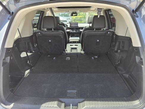Used 2024 Honda Pilot Touring image 15