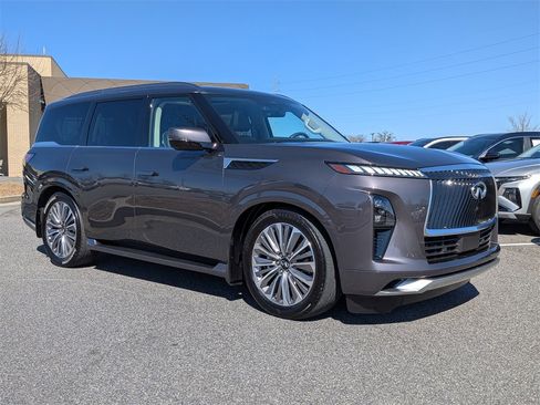 Used 2025 INFINITI QX80 Luxe w/ Cargo Package image 2