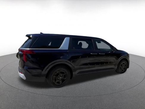 Used 2026 Kia Carnival FWD image 14
