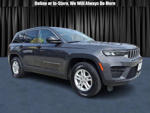 Certified 2023 Jeep Grand Cherokee Laredo w/ Luxury Tech Group I image 1