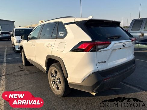 Used 2024 Toyota RAV4 LE AWD/4WD image 14