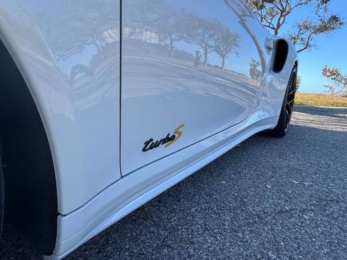 Used 2015 Porsche 911 Turbo S image 40