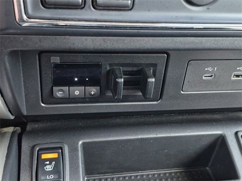 Certified 2020 Nissan Titan SV w/ SV Convenience Package image 37