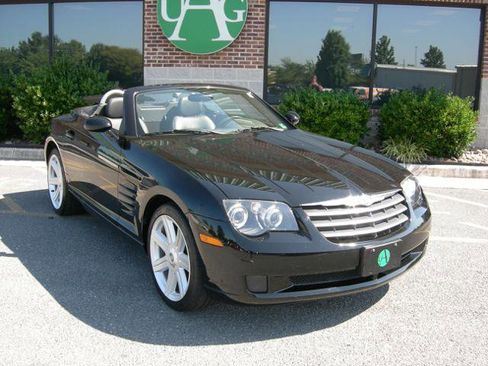 Used 2005 Chrysler Crossfire Convertible image 1