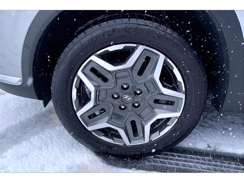 Used 2023 Hyundai Santa Fe Limited image 10