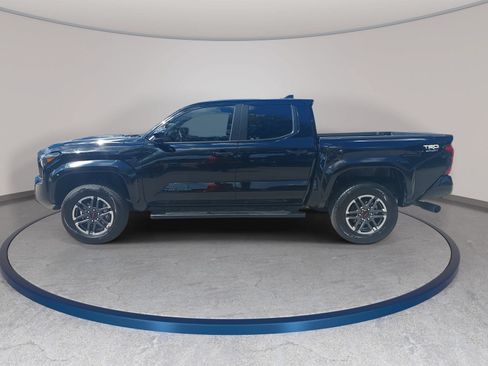 Used 2024 Toyota Tacoma TRD Sport AWD/4WD image 8
