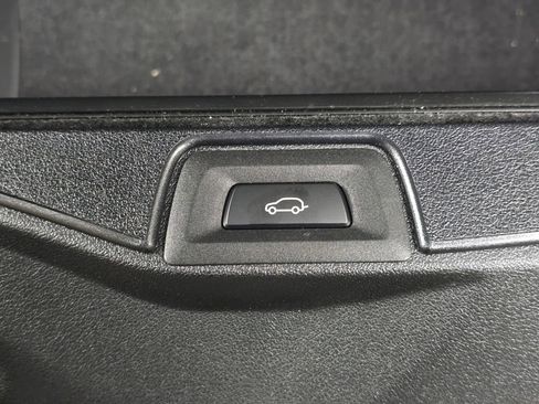 Used 2024 BMW X5 xDrive40i w/ Parking Assistance Package AWD/4WD image 12