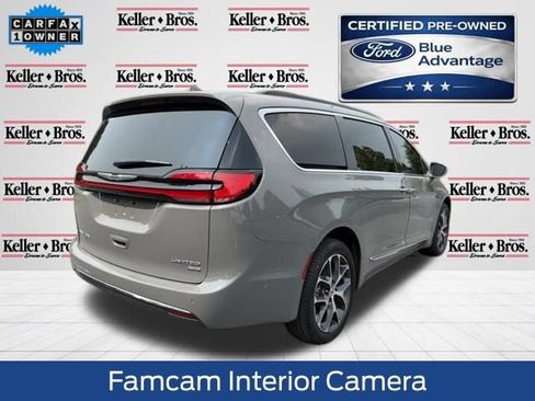 Used 2022 Chrysler Pacifica Limited w/ Uconnect Theater Family Group AWD/4WD image 7