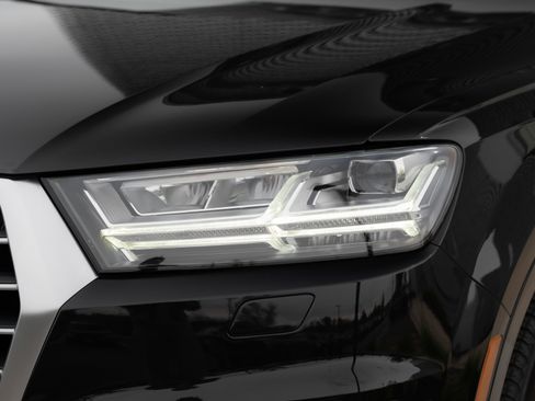 Used 2019 Audi Q7 2.0T Premium Plus w/ Premium Plus Package AWD/4WD image 36