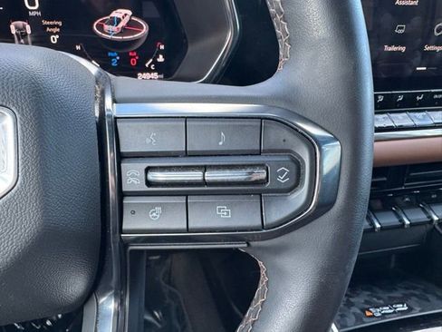 Certified 2024 GMC Canyon AT4 w/ AT4 Premium Package AWD/4WD image 28