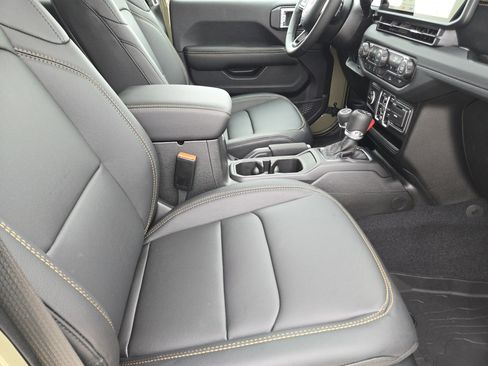 New 2026 Jeep Gladiator Sport image 12