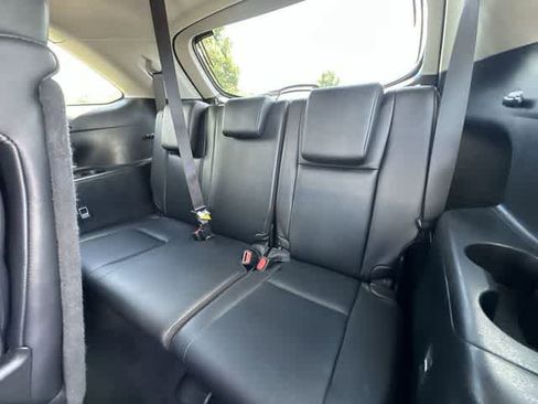 Used 2019 Toyota Highlander XLE AWD/4WD image 21