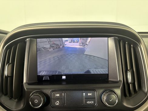 Used 2022 Chevrolet Colorado Z71 w/ Safety Package image 28