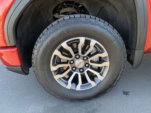 Used 2023 GMC Sierra 1500 AT4 w/ AT4 Preferred Package image 11