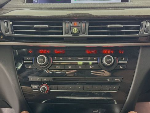 Used 2019 BMW X6 sDrive35i w/ Executive Package image 16