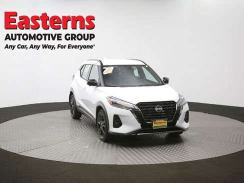 Used 2023 Nissan Kicks SR w/ SR Premium Package FWD image 52