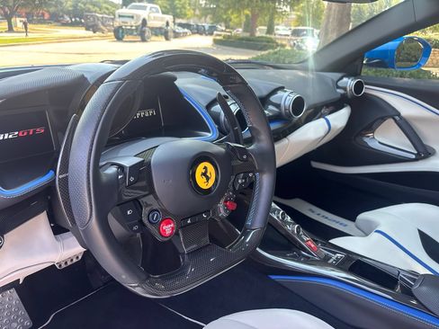 Used 2022 Ferrari 812 GTS RWD image 6