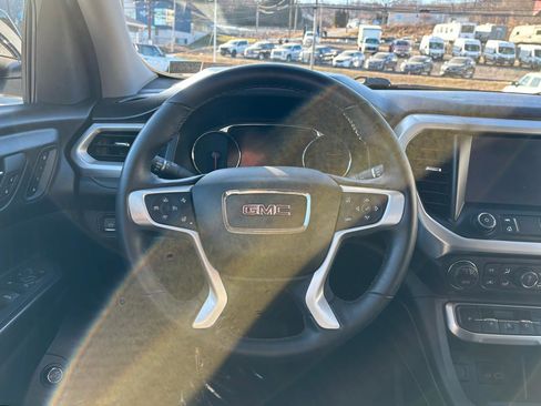 Used 2023 GMC Acadia SLT w/ Elevation Edition image 25