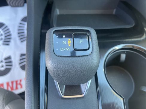 Used 2025 Nissan Rogue SV FWD image 24