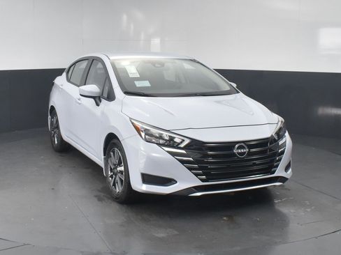 New 2025 Nissan Versa SV w/ Trunk Package image 2