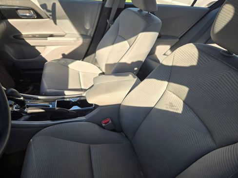 Used 2016 Honda Accord LX image 7