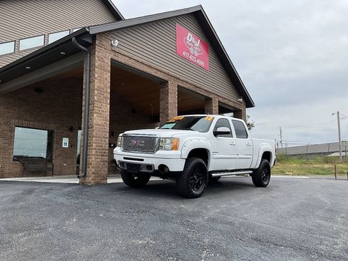 Used 2012 GMC Sierra 1500 Denali AWD/4WD image 2