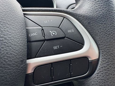 Used 2019 Jeep Compass Sport FWD image 11