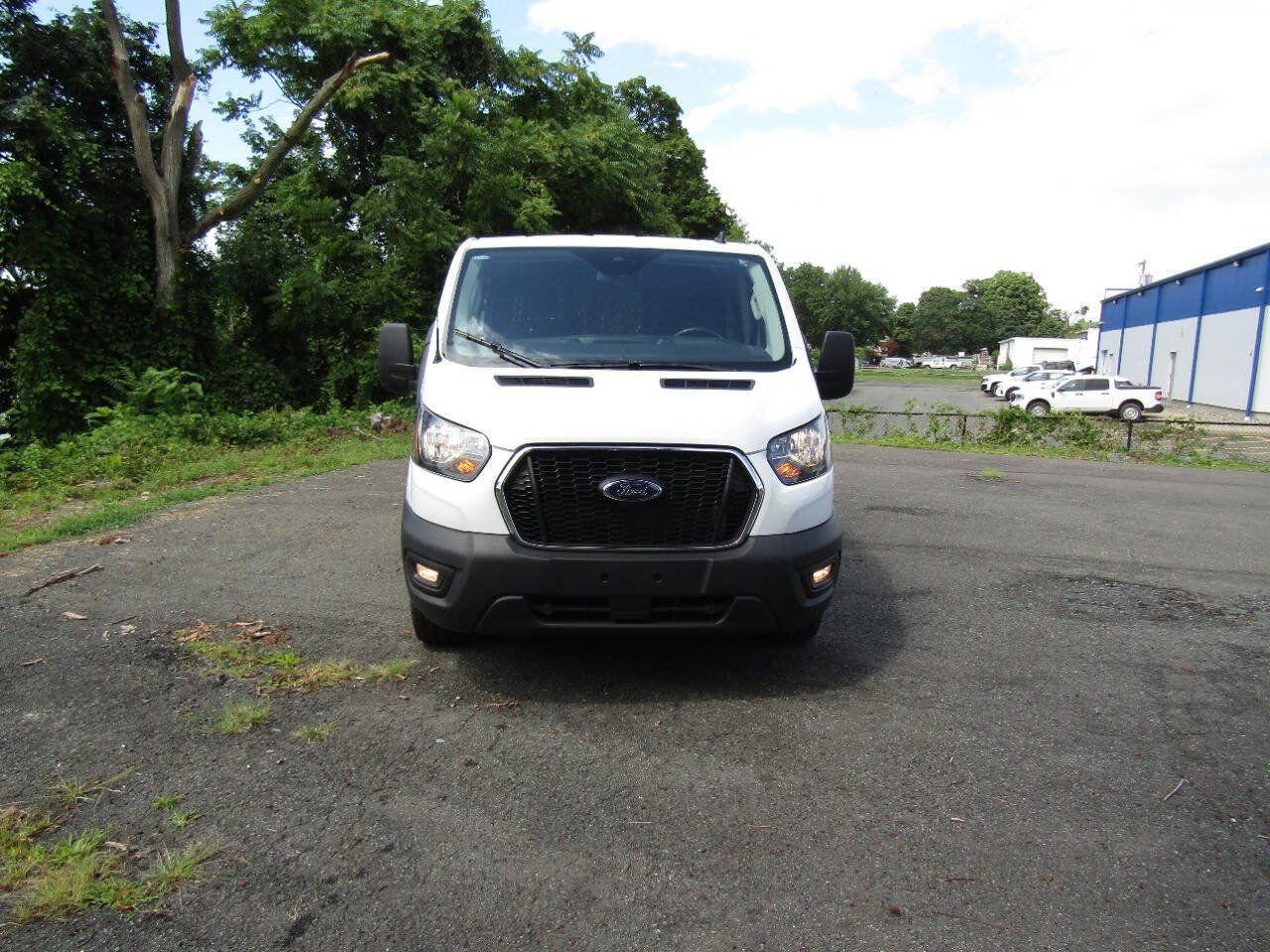 Used 2024 Ford Transit 250 Low Roof w/ Exterior Upgrade Package RWD image 10