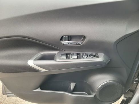 Used 2021 Nissan Kicks SV image 18