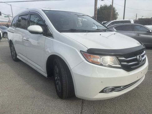 Used 2014 Honda Odyssey Touring image 4