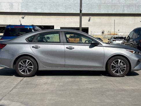 Used 2023 Kia Forte LXS image 9