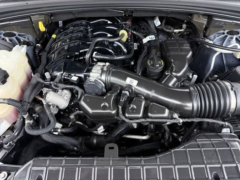 Used 2023 Jeep Grand Cherokee Limited AWD/4WD image 15