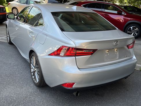 Used 2016 Lexus IS 300 AWD w/ Navigation System Package image 13