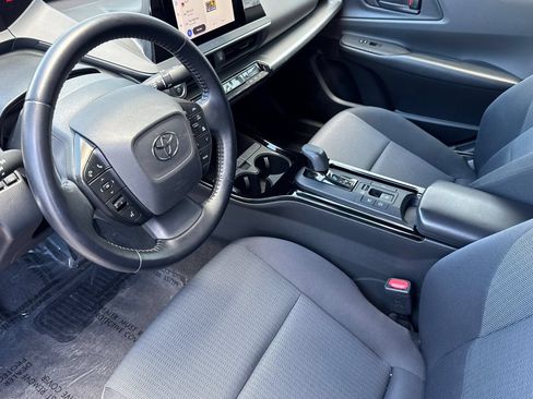 Used 2023 Toyota Prius LE FWD image 10