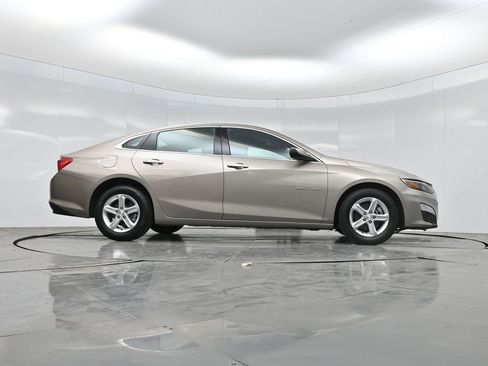 Used 2023 Chevrolet Malibu LT FWD image 42