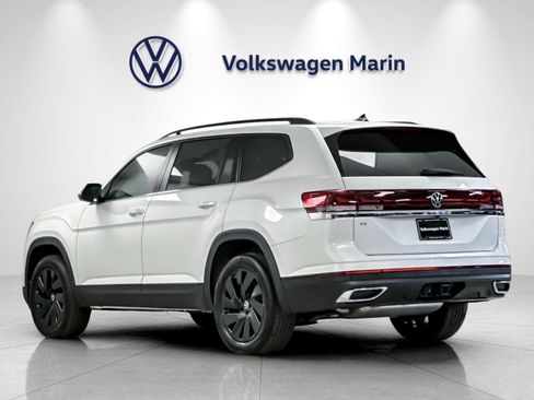 New 2026 Volkswagen Atlas SE FWD image 3
