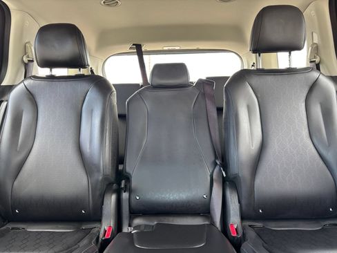 Used 2026 Kia Carnival FWD image 41