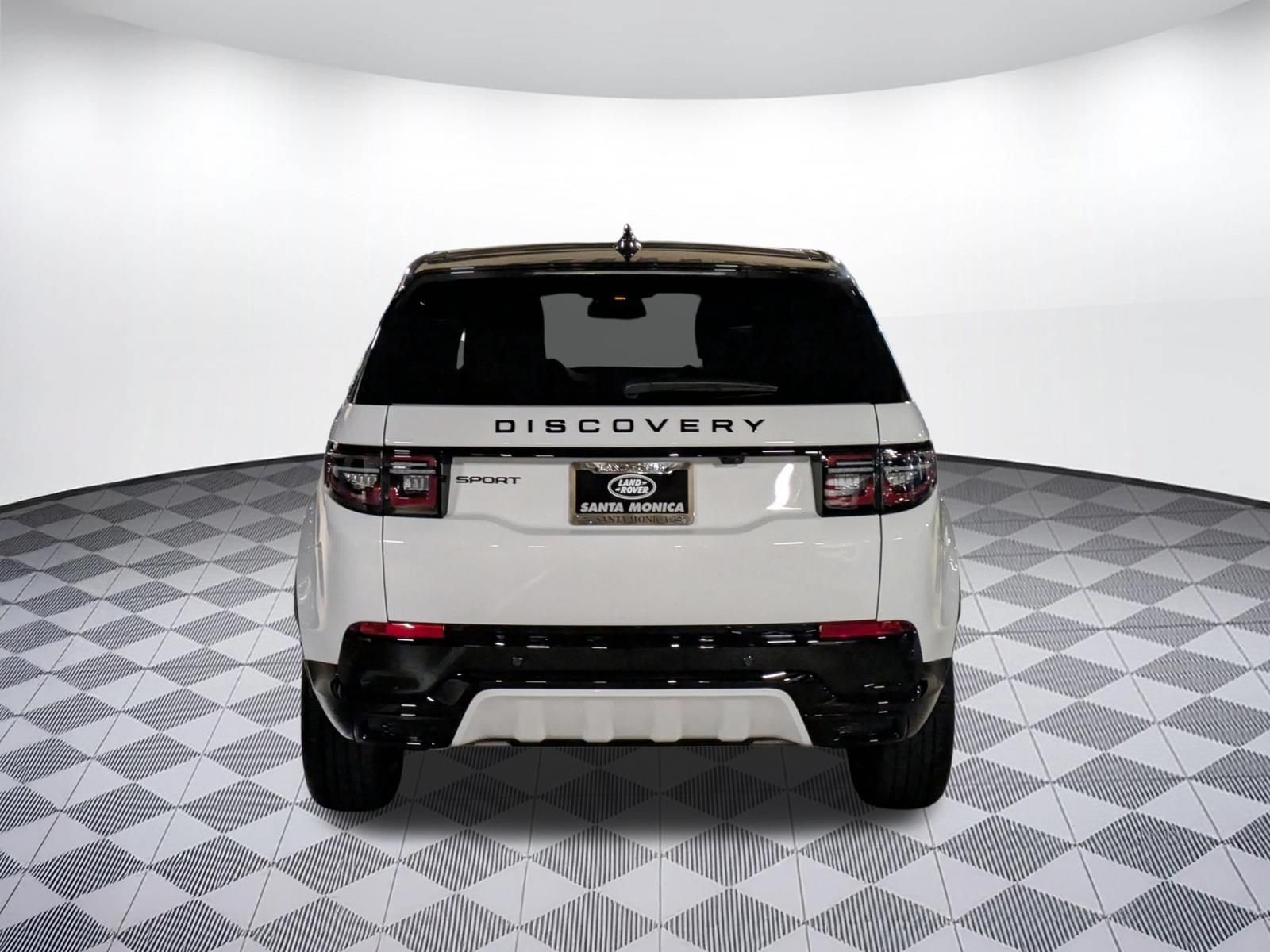 New 2026 Land Rover Discovery Sport Landmark AWD/4WD image 4