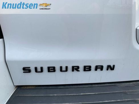Used 2020 Chevrolet Suburban Premier image 14