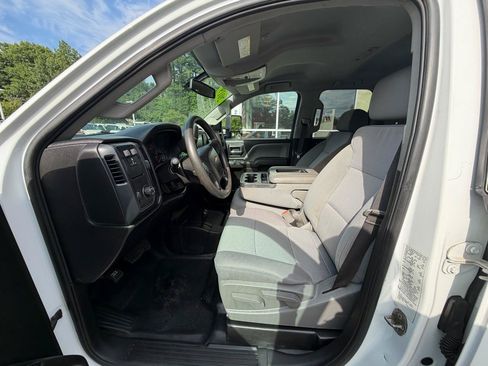 Used 2019 Chevrolet Silverado 2500 W/T w/ WT Convenience Package AWD/4WD image 23