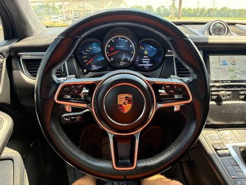 Used 2016 Porsche Macan Turbo AWD/4WD image 19