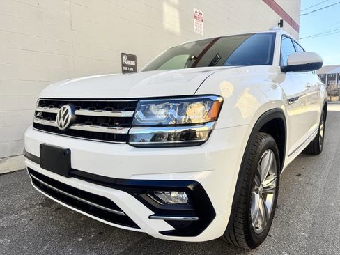 Used 2018 Volkswagen Atlas SEL w/ R-Line Package image 6