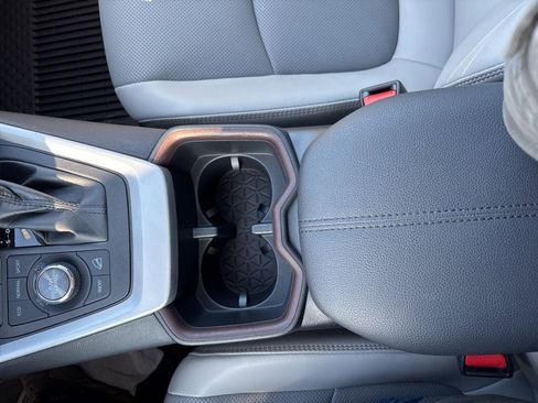 Used 2023 Toyota RAV4 Limited image 20