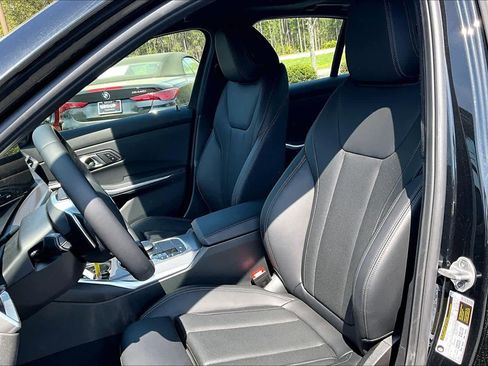 Certified 2025 BMW 330i Sedan image 8