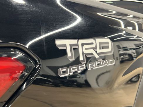 Used 2025 Toyota Tacoma TRD Off-Road image 22