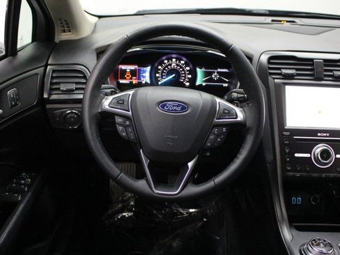 Used 2020 Ford Fusion Titanium image 26