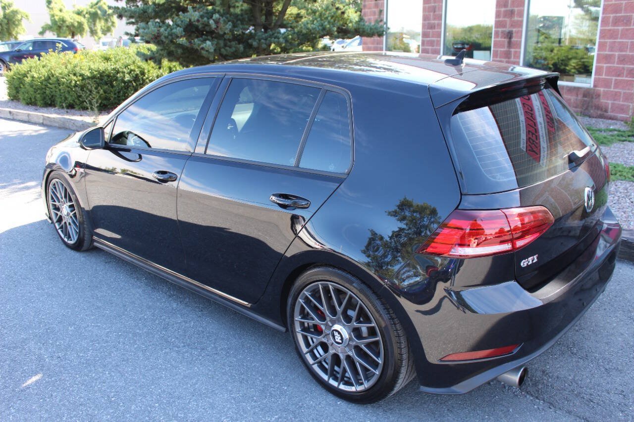 Used 2018 Volkswagen GTI SE FWD image 6