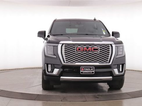 Used 2022 GMC Yukon XL Denali w/ Denali Ultimate Package AWD/4WD image 12
